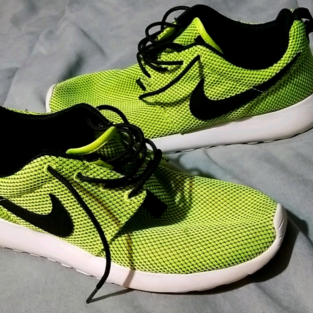 Nike Rosche kids sz 7